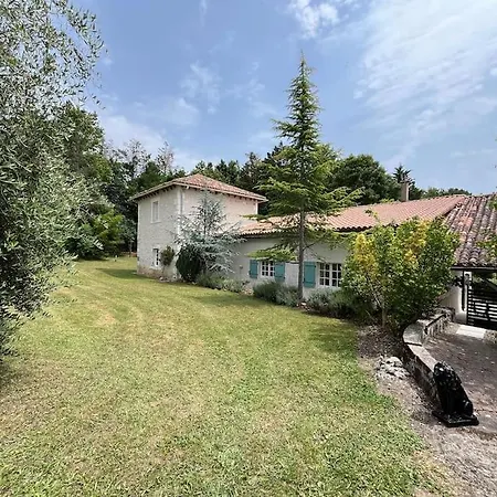 Vaste Propriete De Charme Au Coeur Du Perigord
