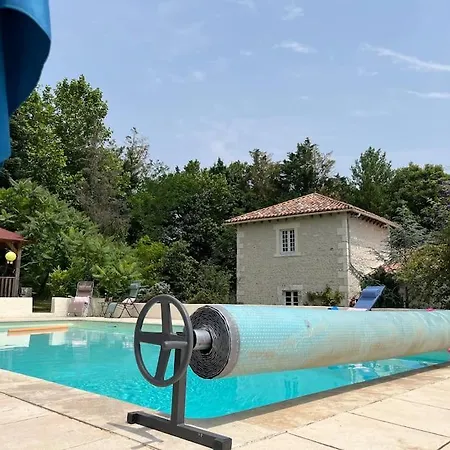 Vaste Propriete De Charme Au Coeur Du Perigord